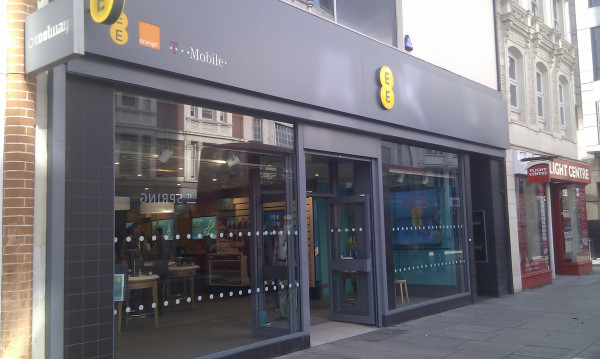 EE_LTE_store_London