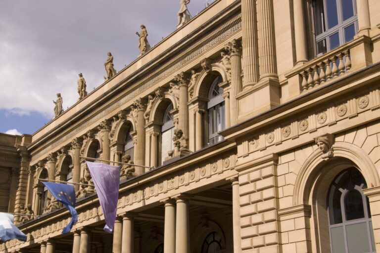 Vodafone Deutschland boosts gigabit links, plays down network failure