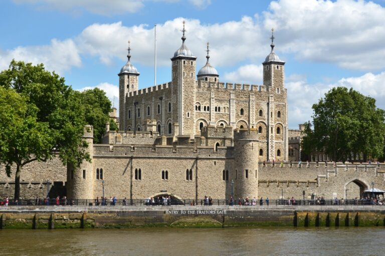 Vodafone, Accenture offer UK SMEs “enterprise-grade” cybersecurity services