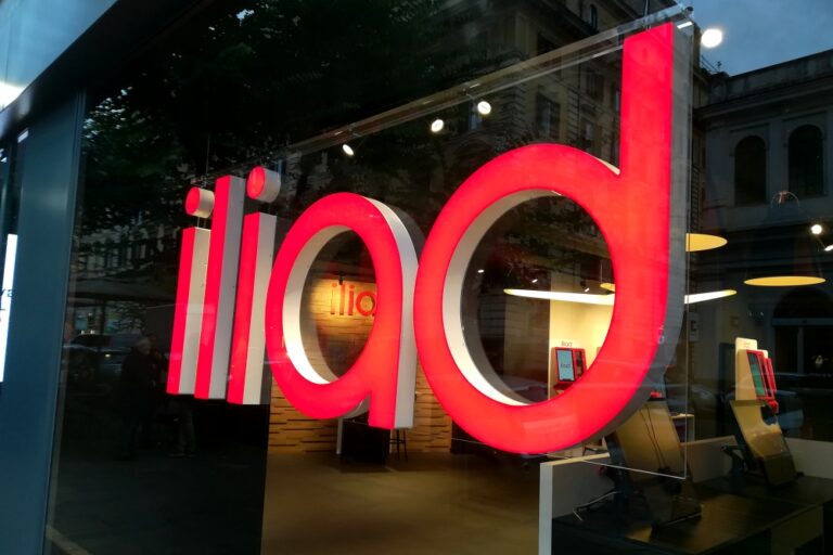 Billionaire founder in €11bn bid to take Iliad group private