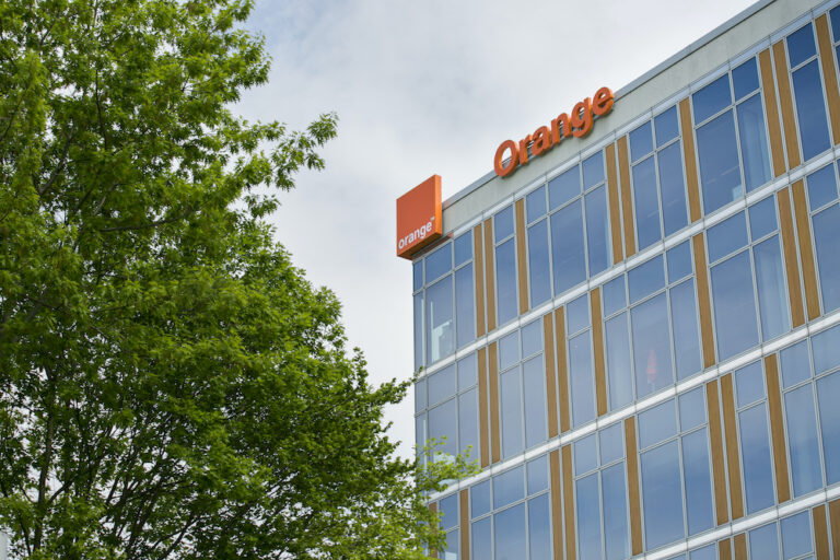 Orange Belgium clashes with rival Proximus over customer expectations