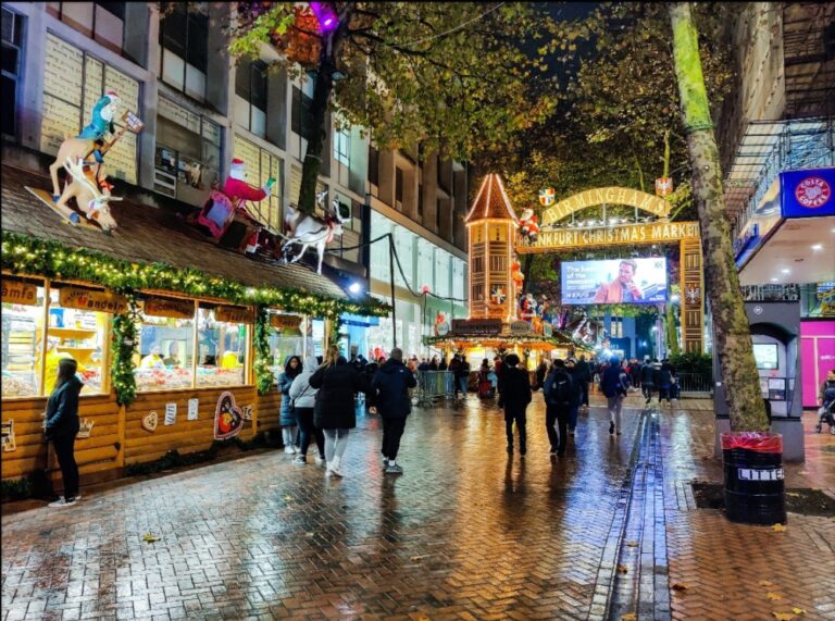 EE’s new Christmas add – 150 5G locations and festive market connections