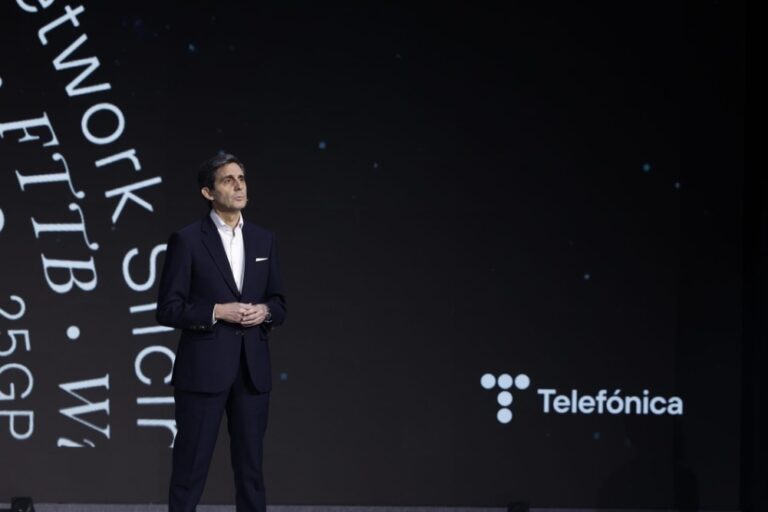 Álvarez-Pallete kicks off MWC with launch of GSMA Open Gateway