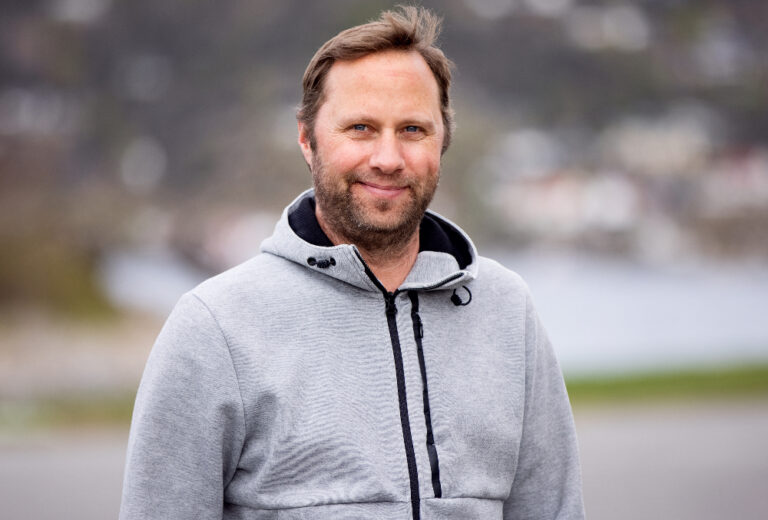 WG2 tells telcos buy your own place in the cloud and learn to speak like a native