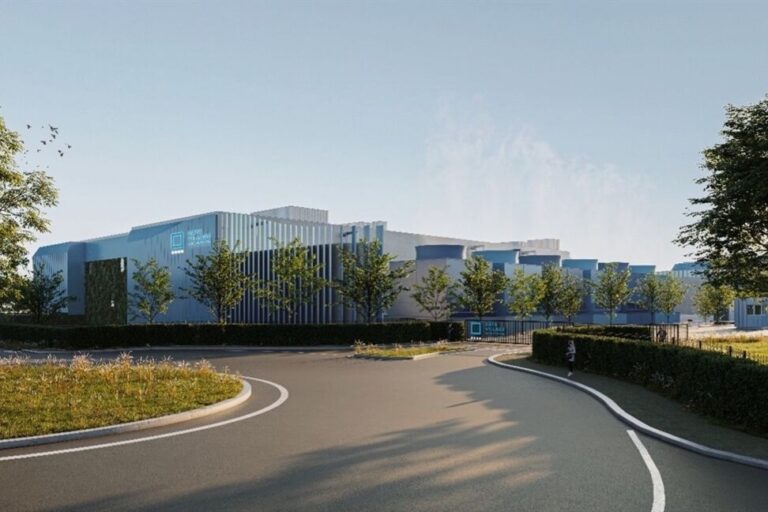 NTT to build 84MW data centre in Paris 