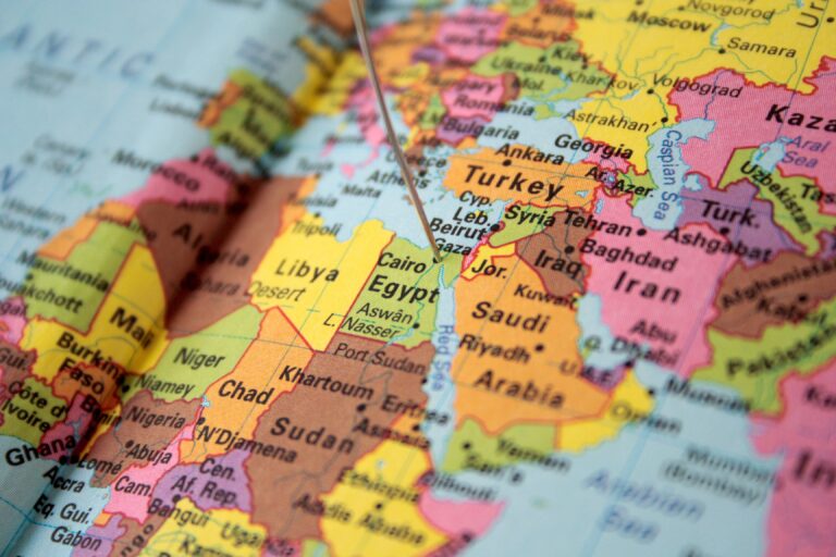 Middle East smartphone sales surpass global markets, growing at 14%