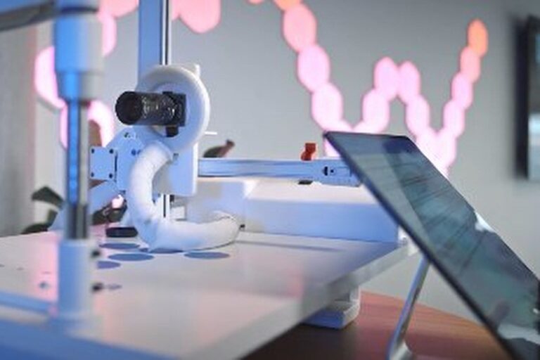 Telefonica demos AI-enabled health checks via 5G, edge at MWC